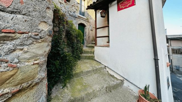Suite familiare con balcone · 7 / 9